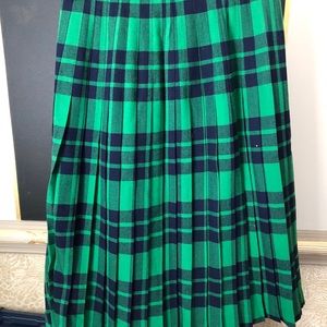 100% pure new wool Green plaid skirt kilt 18